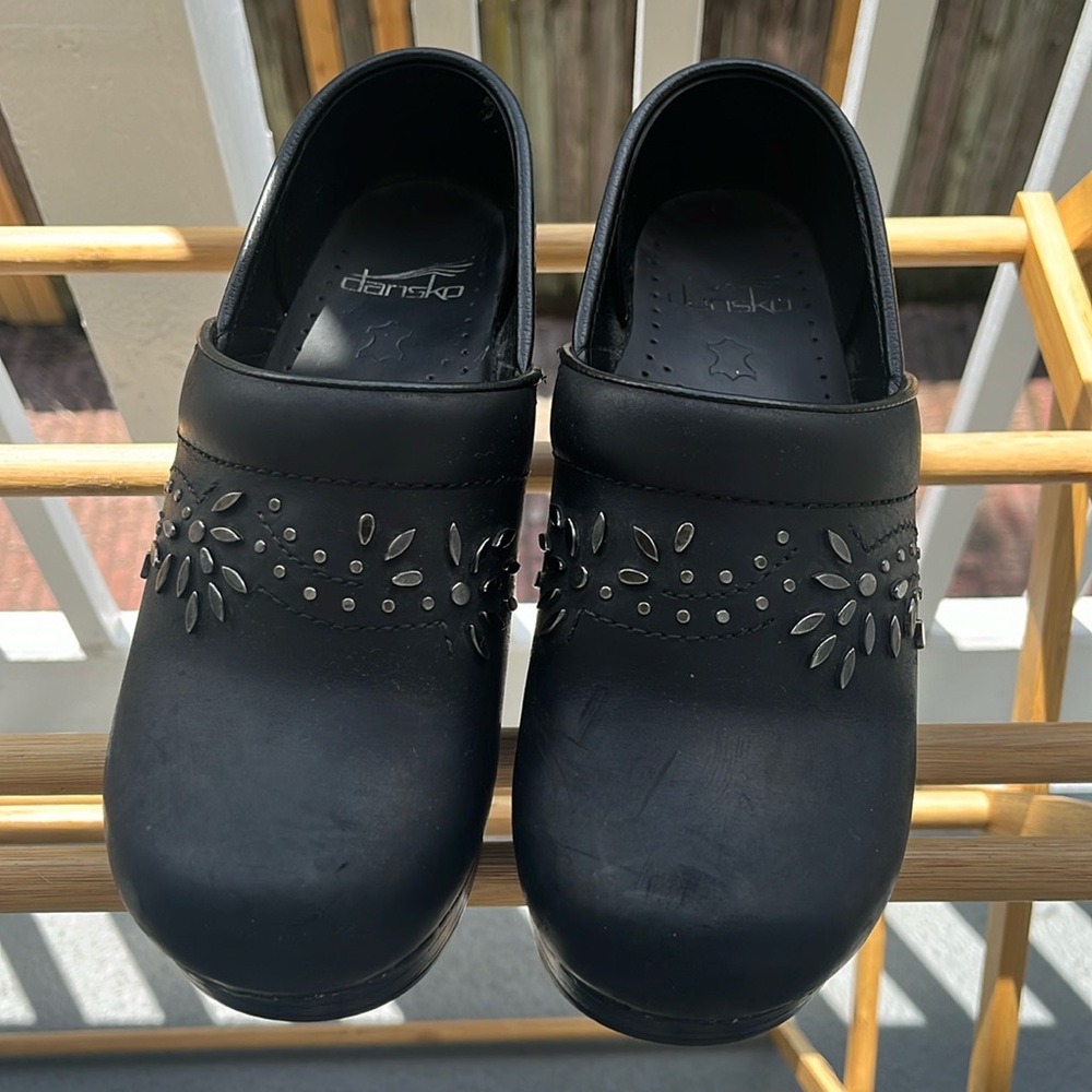 Dansko professional clogs 🌺